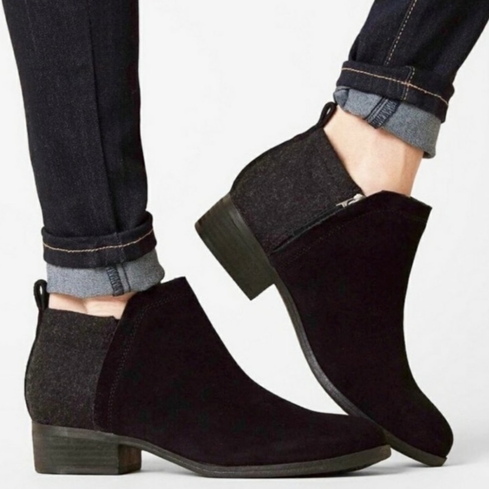 TOMS • Deia Booties Size